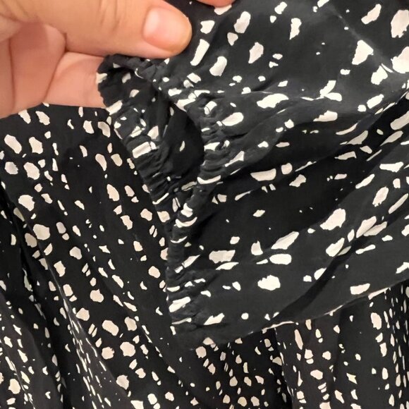 Joie silk black and white blouse size small - Picture 2 of 8